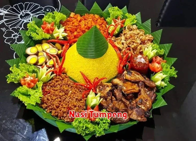 Nasi Tumpeng