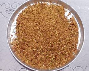 Menghaluskan Pistachio